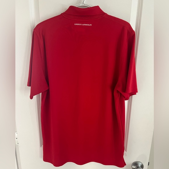 Men’s Medium Under Armour Golf Shirt - Picture 2 of 2